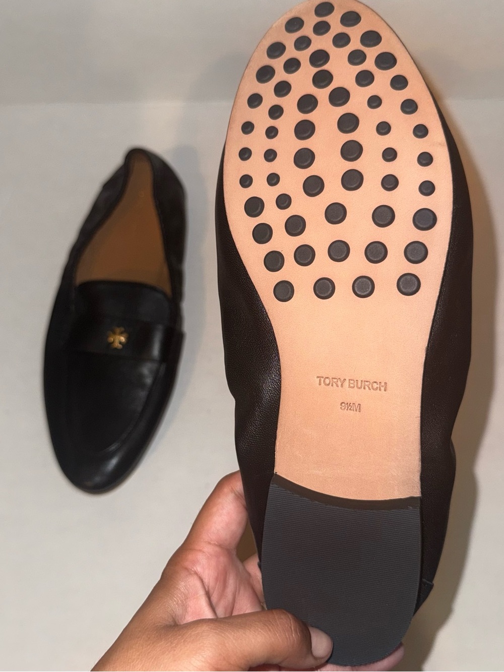 Tory Burch Black Leather Loafers with Gold Emblem - Picture 4 of 5